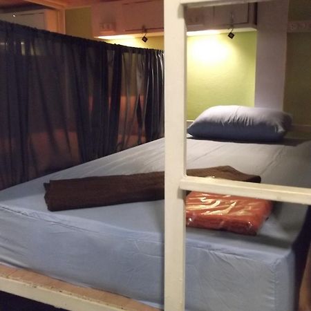 Sleep Tight Hostel At Koh Phangan Haad Rin Room photo