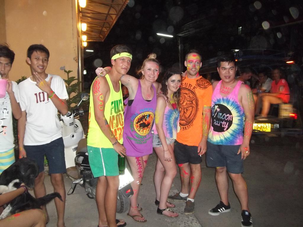 Sleep Tight Hostel At Koh Phangan Haad Rin Exterior photo