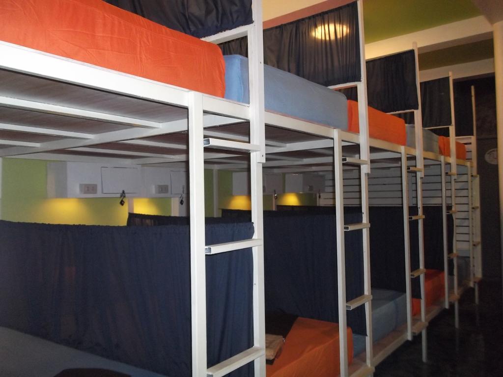 Sleep Tight Hostel At Koh Phangan Haad Rin Room photo