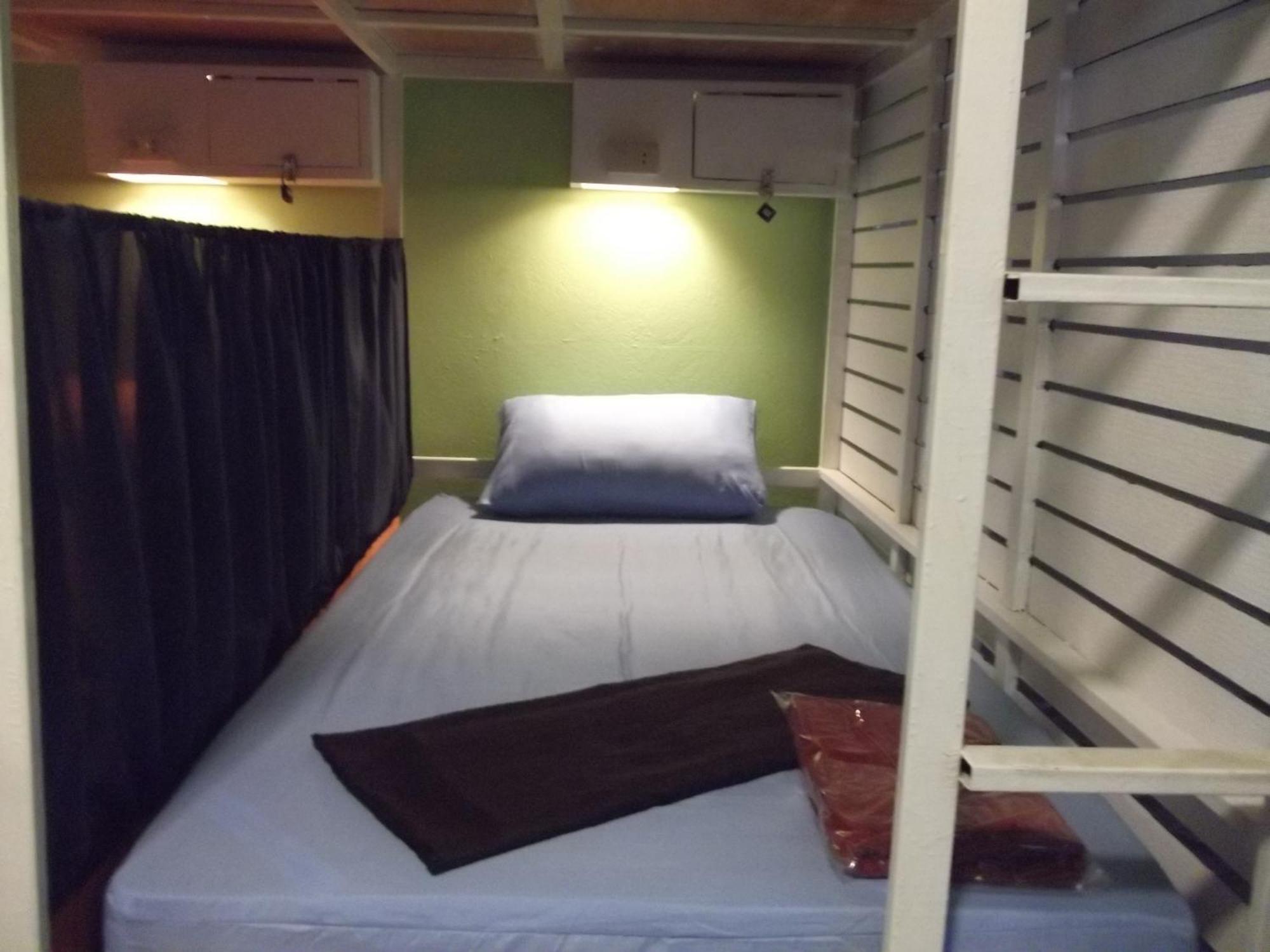 Sleep Tight Hostel At Koh Phangan Haad Rin Exterior photo