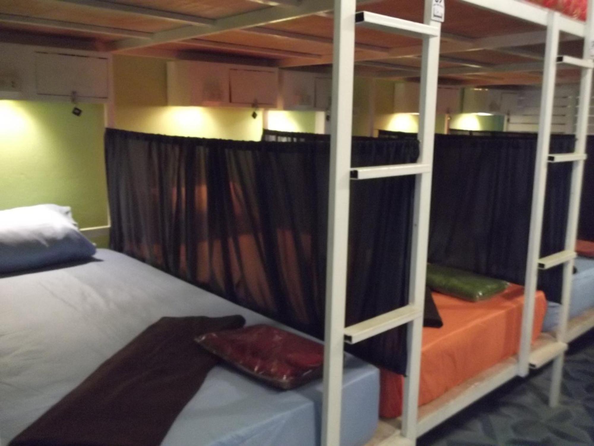 Sleep Tight Hostel At Koh Phangan Haad Rin Exterior photo