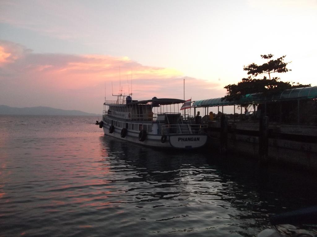 Sleep Tight Hostel At Koh Phangan Haad Rin Exterior photo