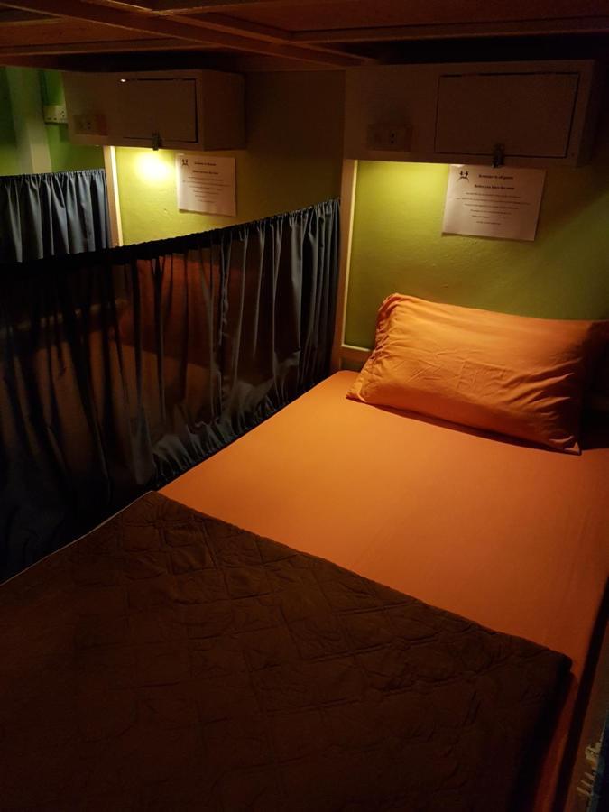 Sleep Tight Hostel At Koh Phangan Haad Rin Exterior photo